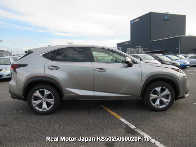 2017 LEXUS NX thumbnail 3