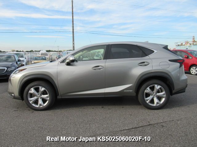 2017 LEXUS NX thumbnail 4