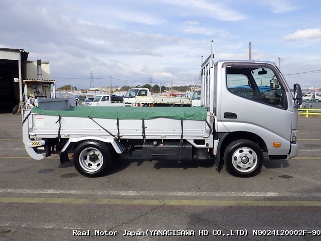 2018 TOYOTA DYNA thumbnail 4