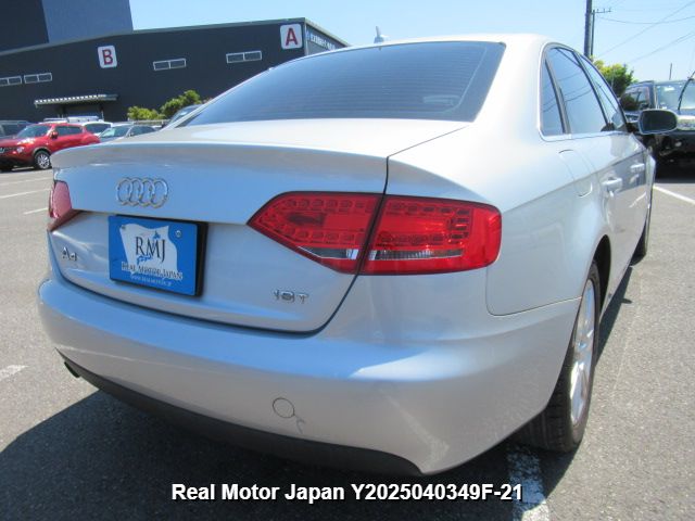 2010 AUDI A4 thumbnail 4