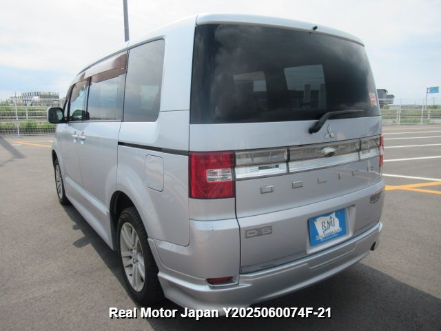 2008 MITSUBISHI DELICA D5 thumbnail 3