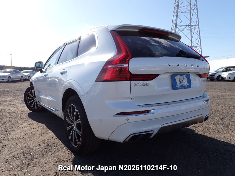 2019 VOLVO XC60 thumbnail 3