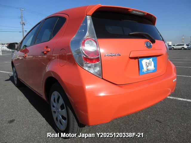 2014 TOYOTA AQUA thumbnail 3