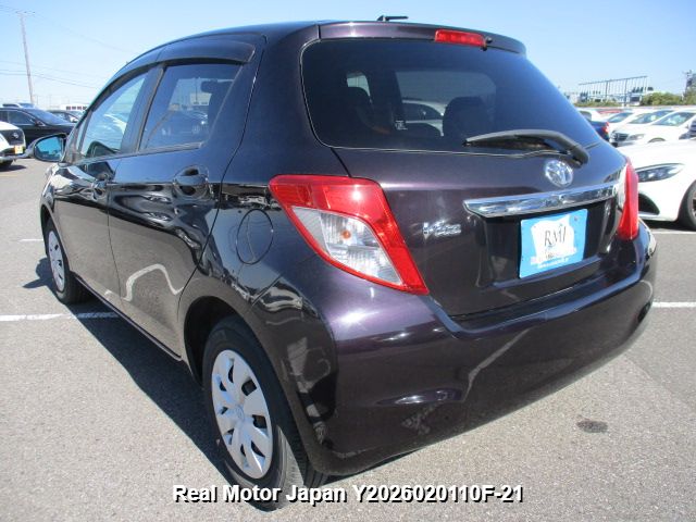2013 TOYOTA VITZ thumbnail 3