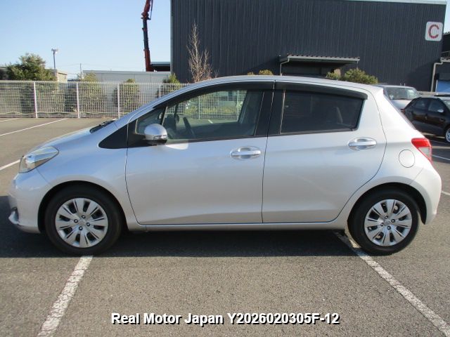 2012 TOYOTA VITZ thumbnail 3