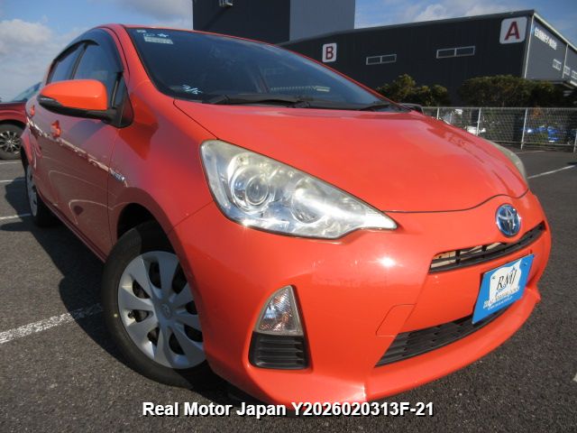 2013 TOYOTA AQUA thumbnail 2