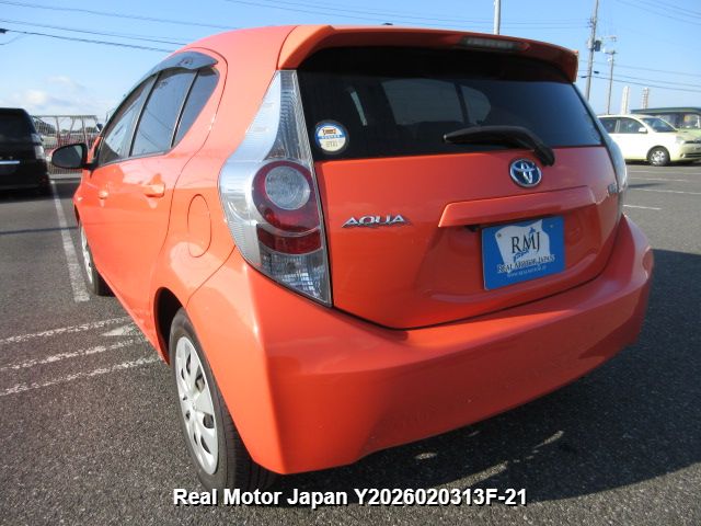 2013 TOYOTA AQUA thumbnail 3
