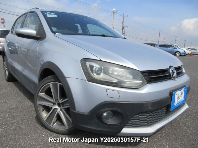 2011 VOLKSWAGEN CROSS POLO thumbnail 2