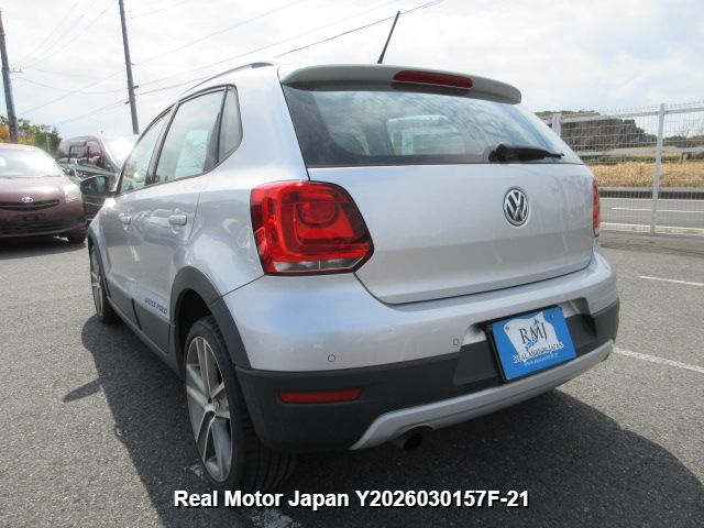 2011 VOLKSWAGEN CROSS POLO thumbnail 3