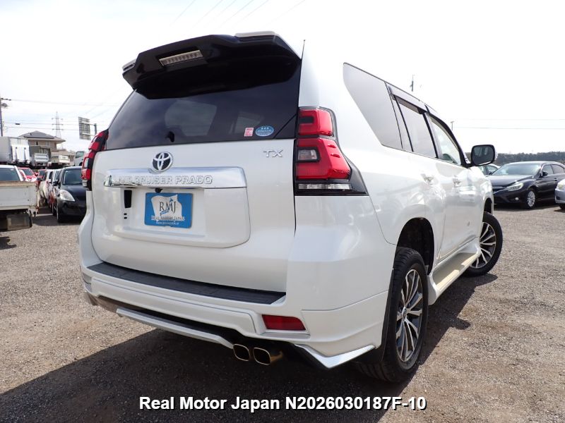 2019 TOYOTA LAND CRUISER PRADO thumbnail 4