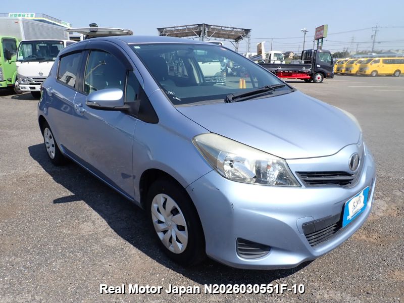 2011 TOYOTA VITZ thumbnail 2