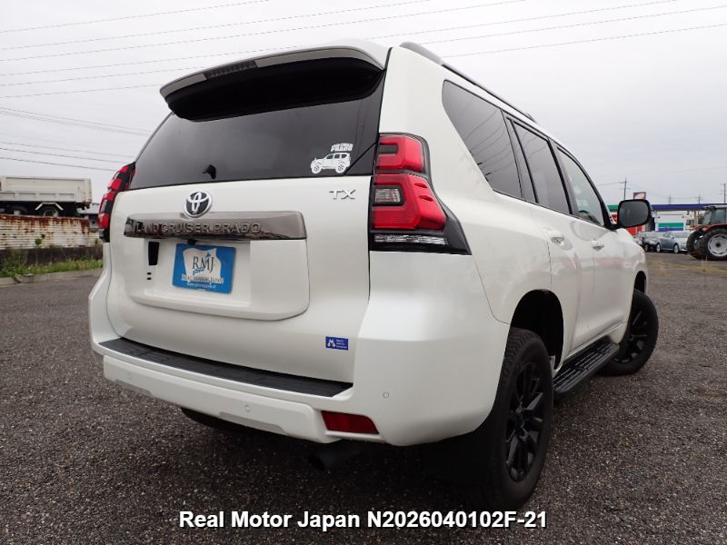 2021 TOYOTA LAND CRUISER PRADO thumbnail 4