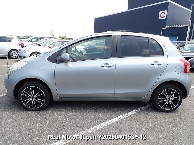 2007 TOYOTA VITZ thumbnail 3