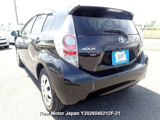 2013 TOYOTA AQUA thumbnail 4