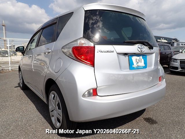 2011 TOYOTA RACTIS thumbnail 3