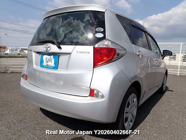2011 TOYOTA RACTIS thumbnail 4
