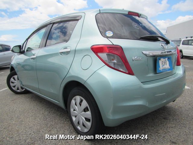2011 TOYOTA VITZ thumbnail 3