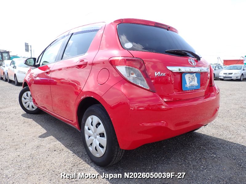 2013 TOYOTA VITZ thumbnail 3