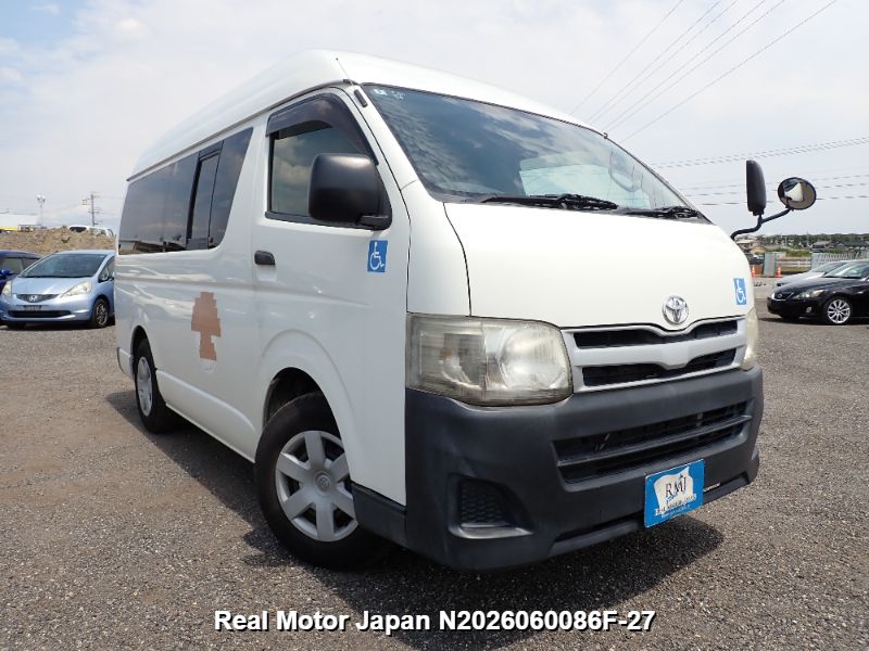 2011 TOYOTA HIACE VAN thumbnail 2