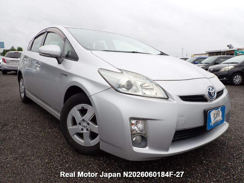 2011 TOYOTA PRIUS thumbnail 2