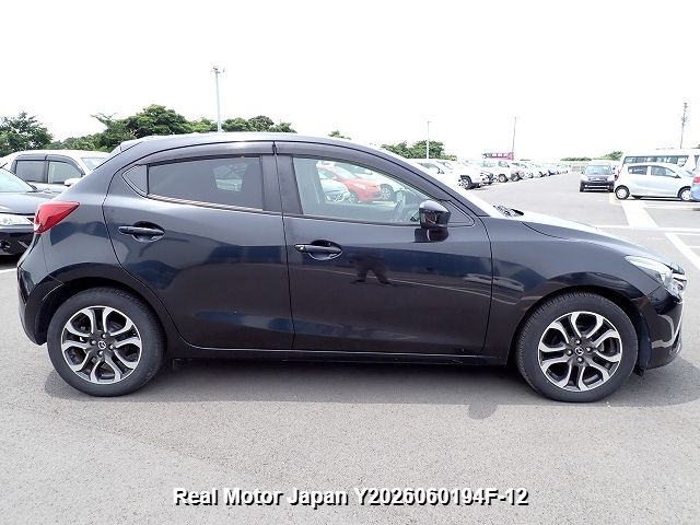 2015 MAZDA DEMIO thumbnail 4