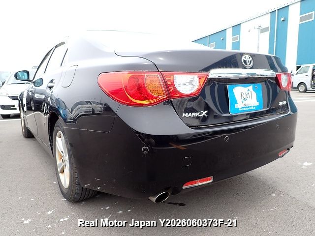 2010 TOYOTA MARK X thumbnail 3