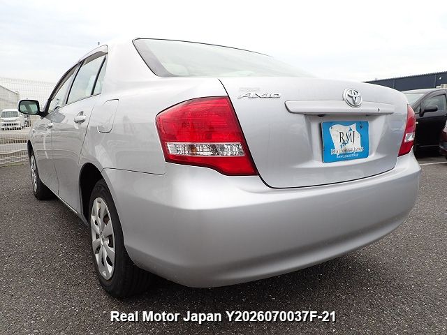 2011 TOYOTA COROLLA AXIO thumbnail 3