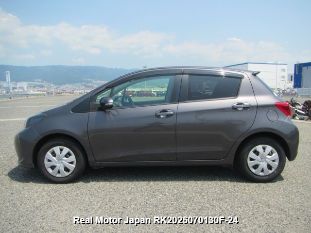 2015 TOYOTA VITZ thumbnail 3
