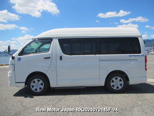 2011 TOYOTA HIACE VAN thumbnail 3