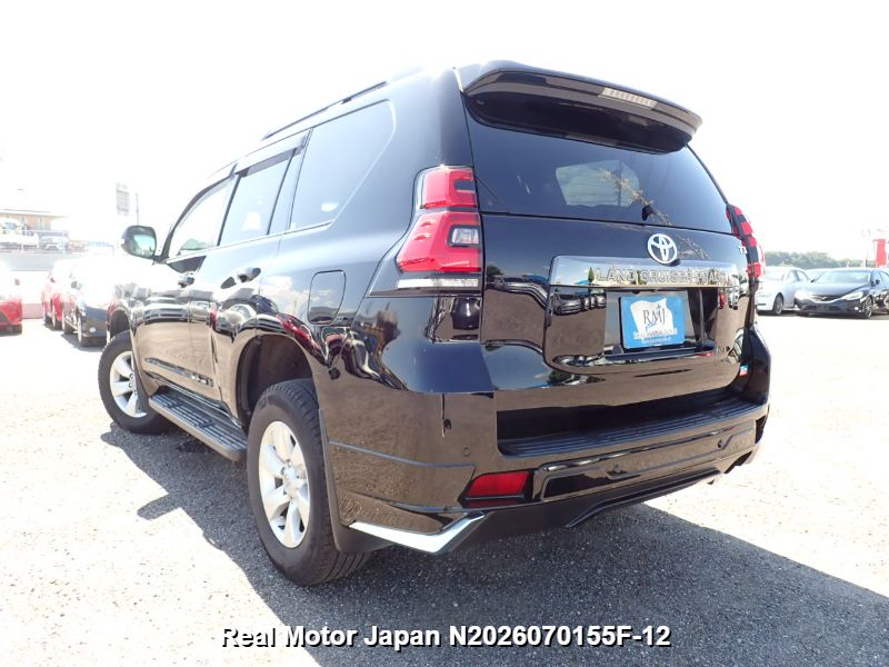 2021 TOYOTA LAND CRUISER PRADO thumbnail 3