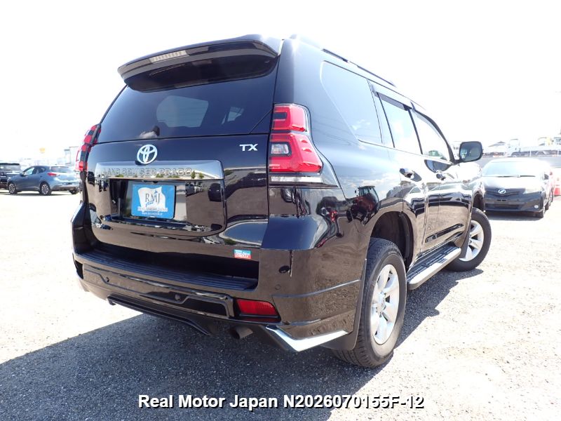 2021 TOYOTA LAND CRUISER PRADO thumbnail 4