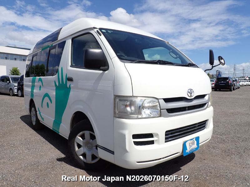 2010 TOYOTA HIACE VAN thumbnail 2