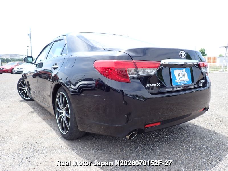 2014 TOYOTA MARK X thumbnail 3