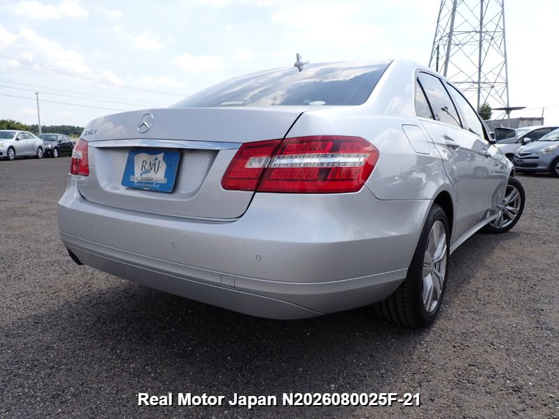2012 MERCEDES-BENZ E CLASS thumbnail 4