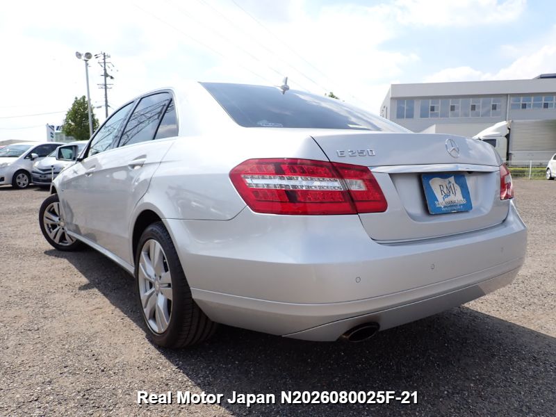2012 MERCEDES-BENZ E CLASS thumbnail 3