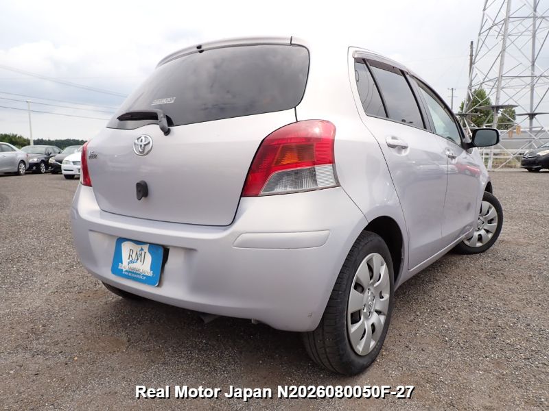 2010 TOYOTA VITZ thumbnail 4