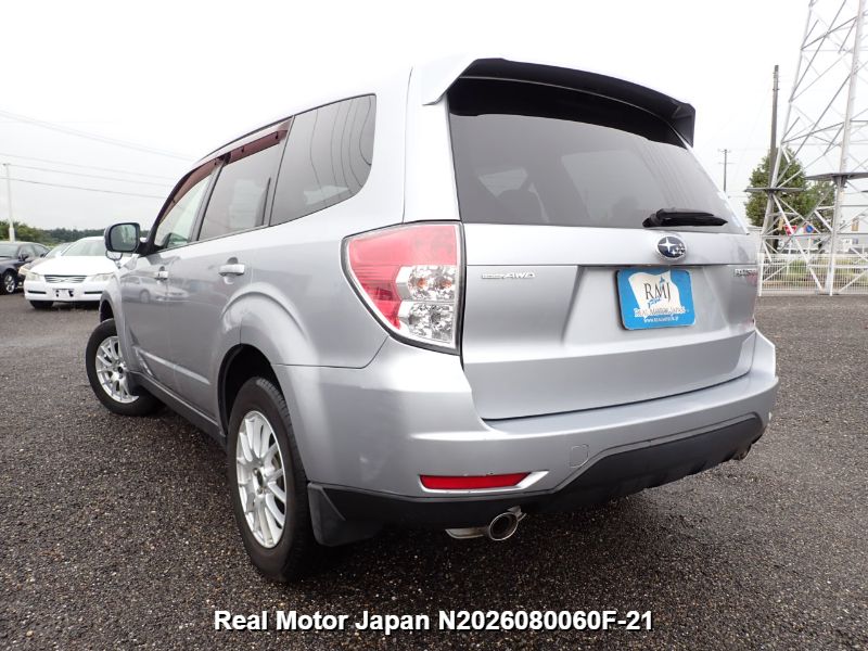 2011 SUBARU FORESTER thumbnail 3