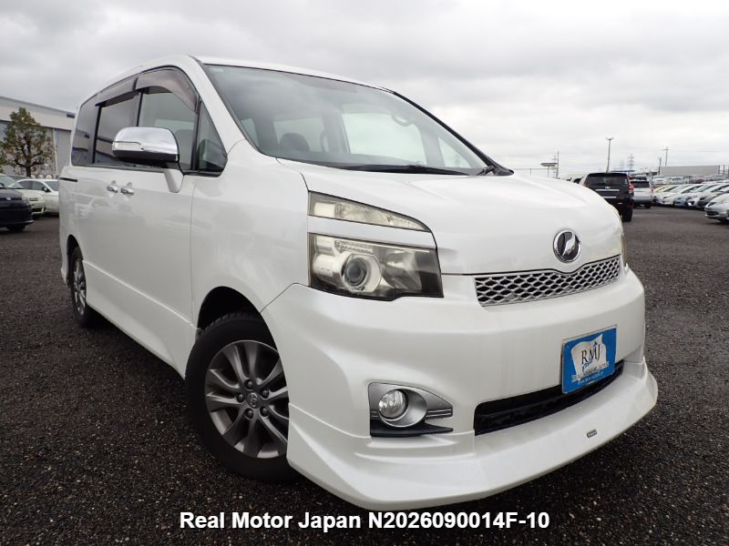 2010 TOYOTA VOXY thumbnail 2
