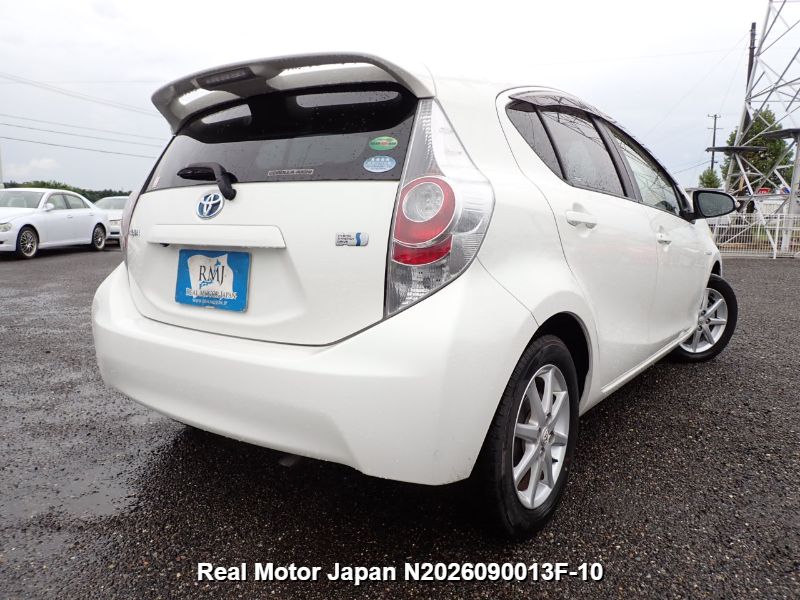 2012 TOYOTA AQUA thumbnail 4