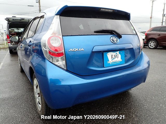 2013 TOYOTA AQUA thumbnail 3