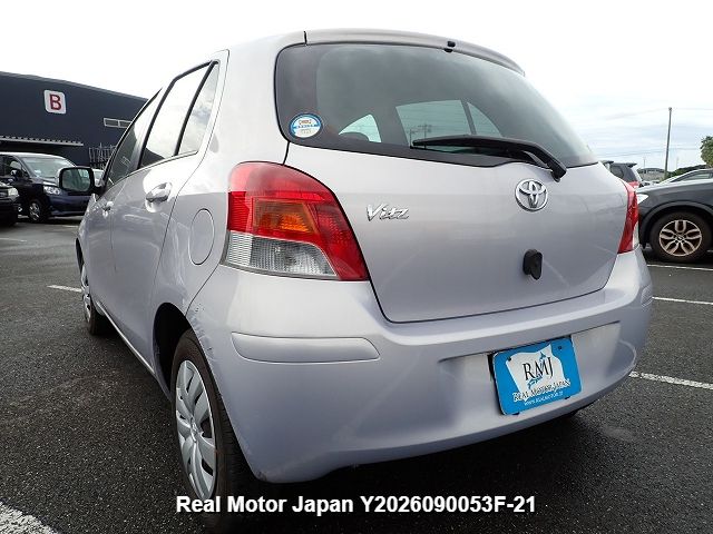 2009 TOYOTA VITZ thumbnail 3