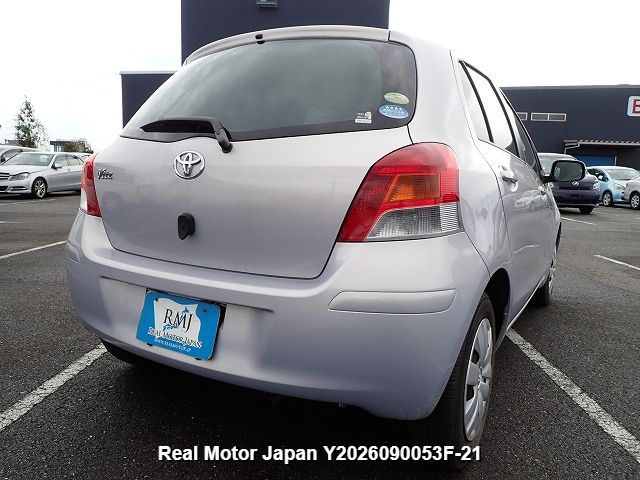 2009 TOYOTA VITZ thumbnail 4