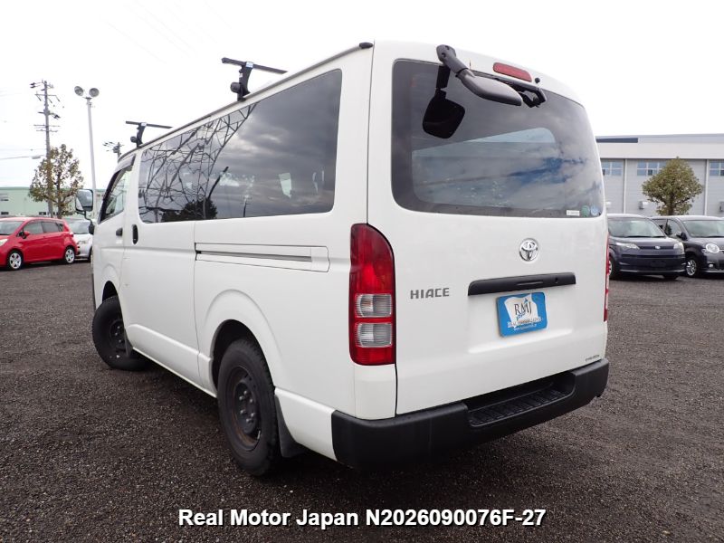 2015 TOYOTA HIACE VAN thumbnail 3