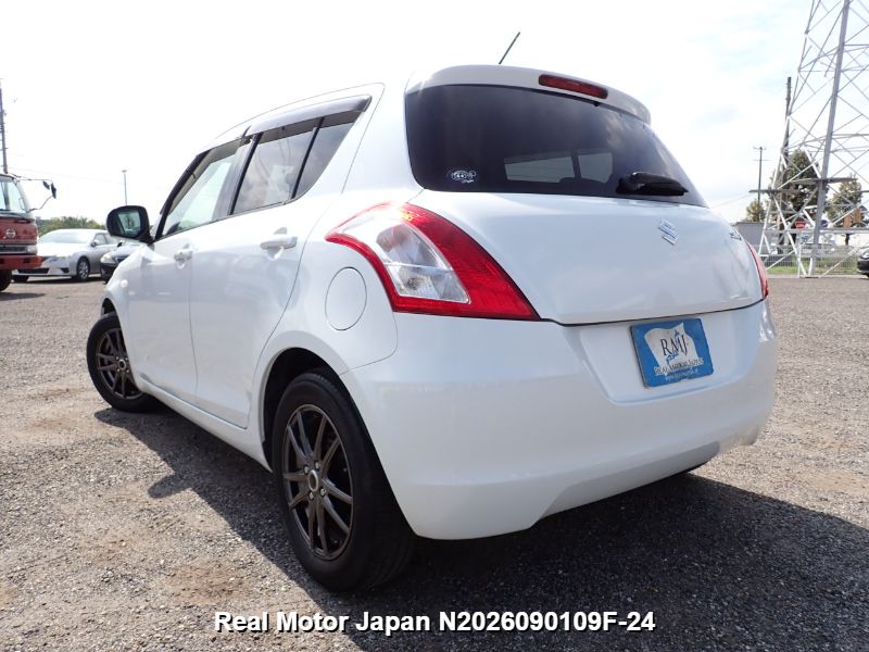 2011 SUZUKI SWIFT thumbnail 3