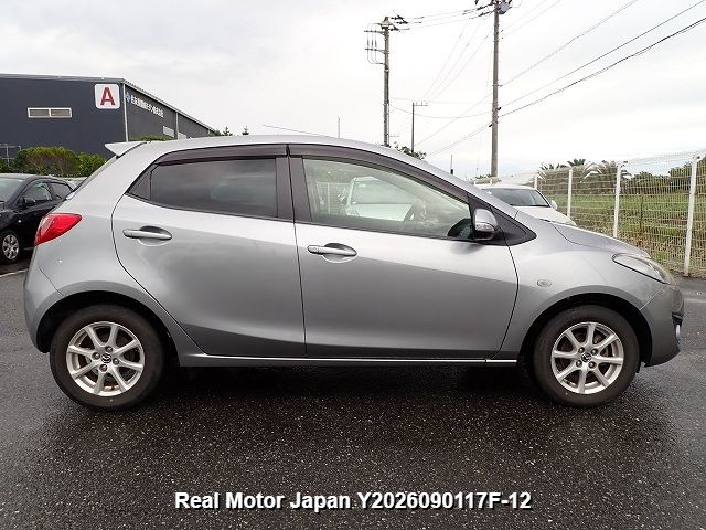 2013 MAZDA DEMIO thumbnail 4