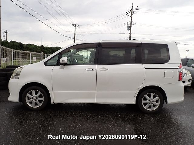 2007 TOYOTA NOAH thumbnail 3