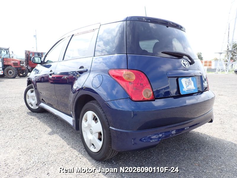 2004 TOYOTA IST thumbnail 3