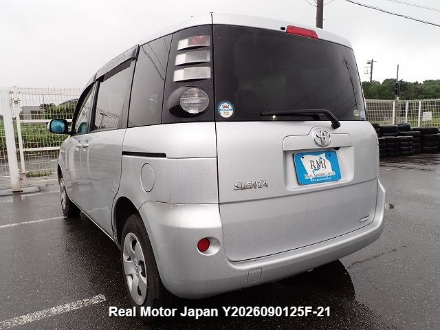 2010 TOYOTA SIENTA thumbnail 3
