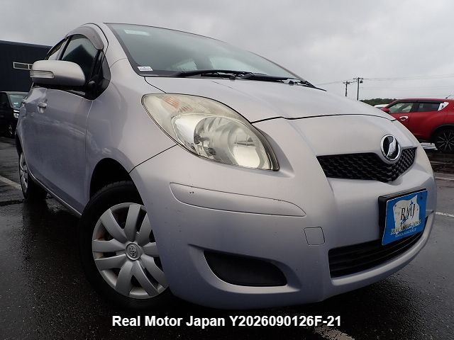 2010 TOYOTA VITZ thumbnail 2
