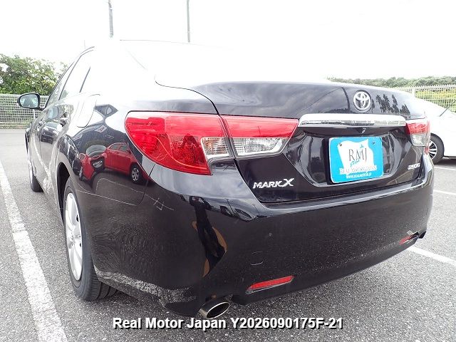 2015 TOYOTA MARK X thumbnail 3
